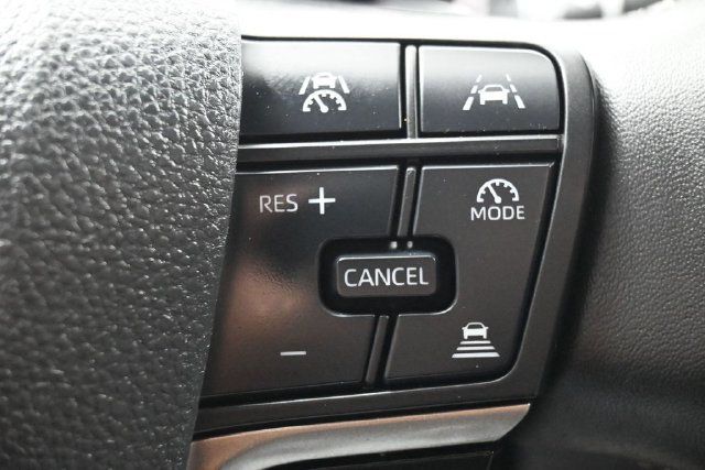 2025 Toyota Camry SE - 23074775 - 18
