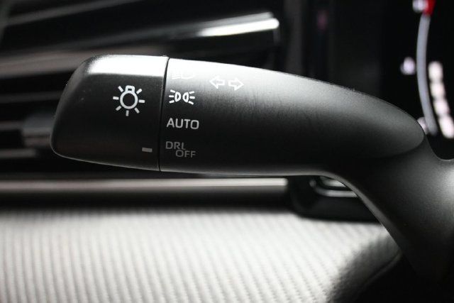 2025 Toyota Camry SE - 23074775 - 19