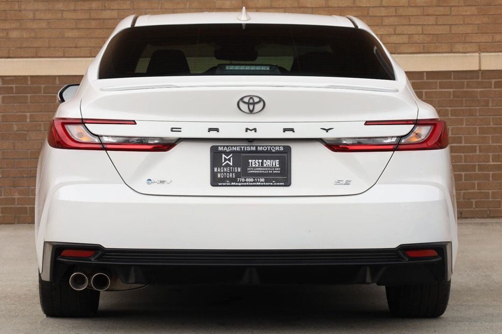 Toyota Camry photo 10