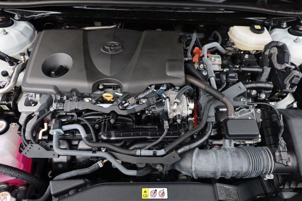 Toyota Camry photo 14