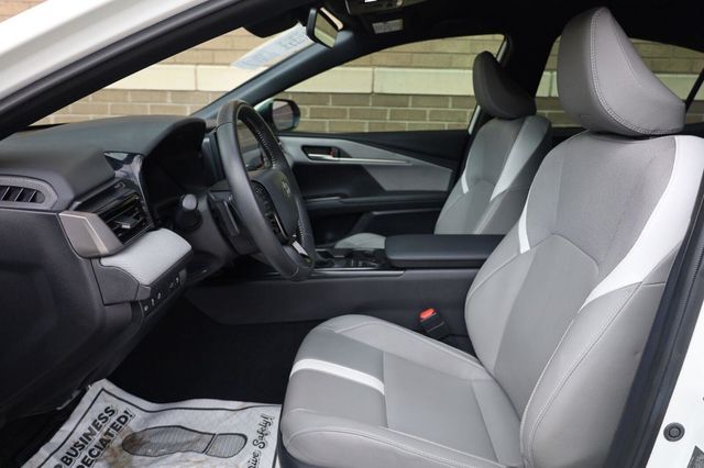 2025 Toyota Camry SE - 23087908 - 16