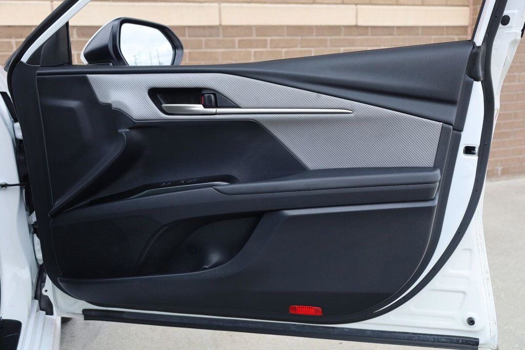 Toyota Camry photo 26