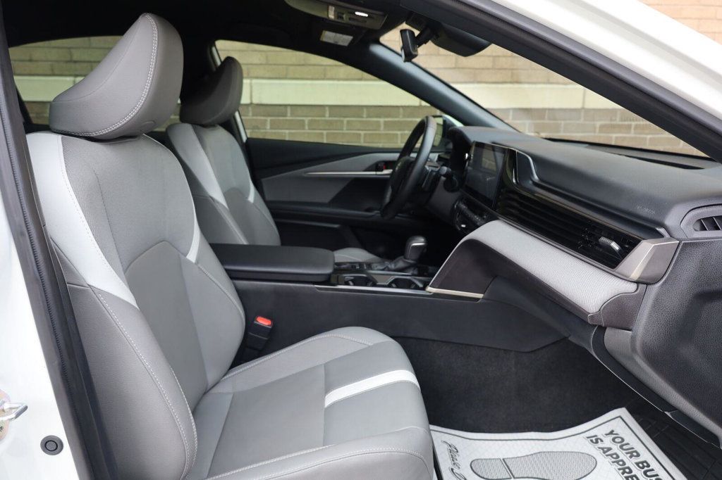 Toyota Camry photo 27