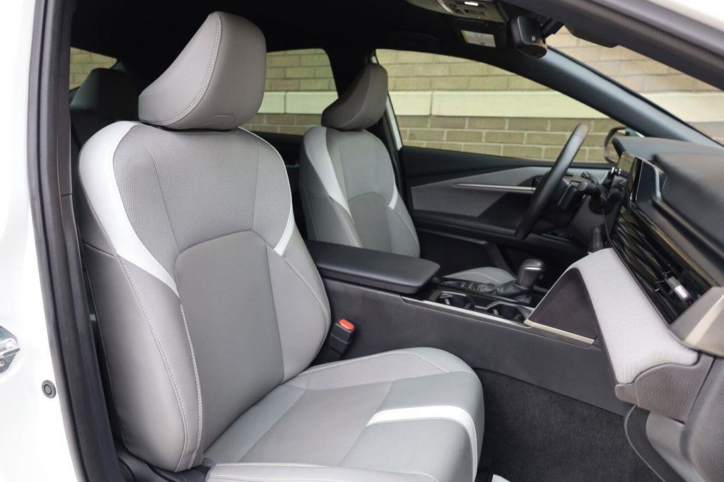 Toyota Camry photo 28