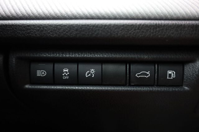 2025 Toyota Camry SE - 23087908 - 34