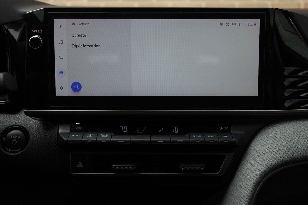 Toyota Camry photo 38