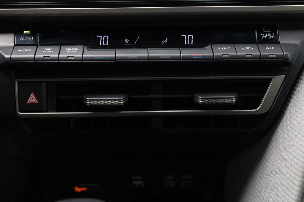 Toyota Camry photo 43
