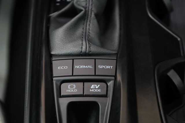 2025 Toyota Camry SE - 23087908 - 46