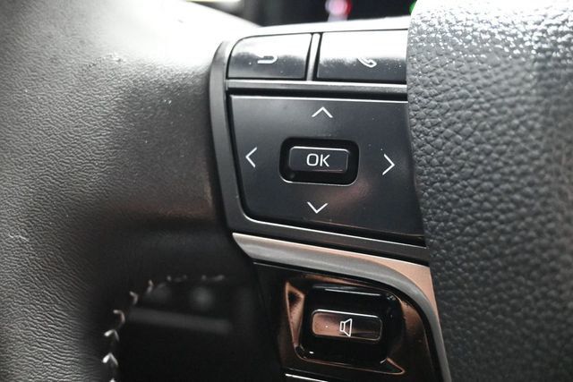 2025 Toyota Camry SE - 23051441 - 22
