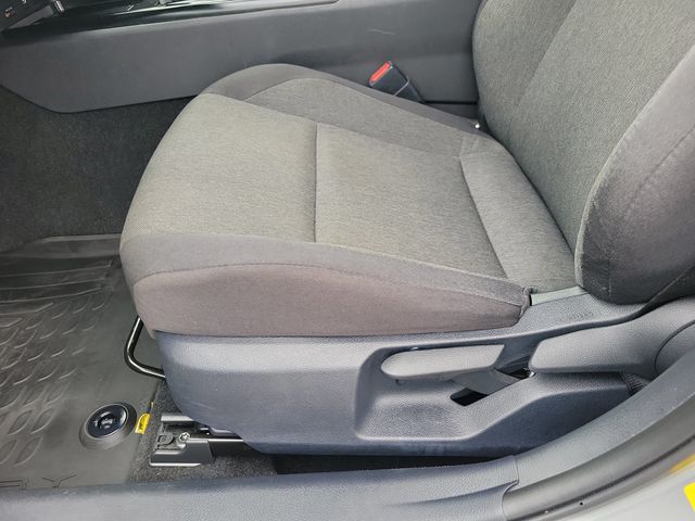 2025 Toyota Camry SE - 22921515 - 4