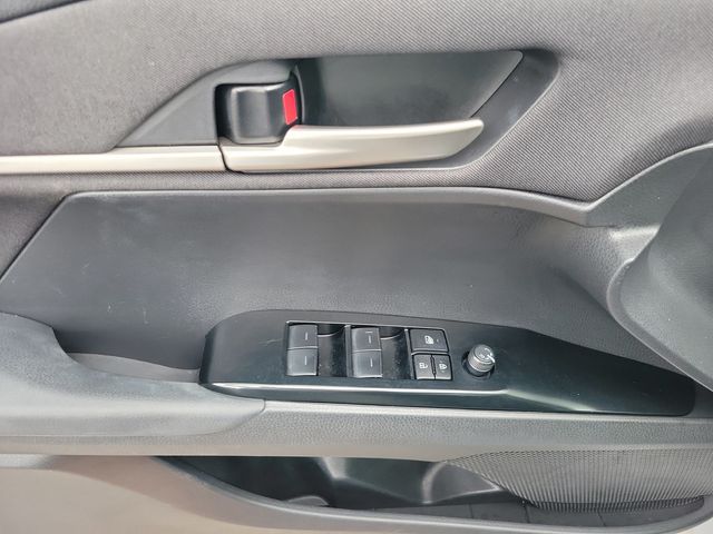 2025 Toyota Camry SE - 22921515 - 6