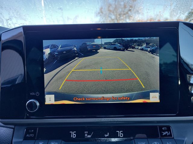 2025 Toyota Camry SE - 22960948 - 13