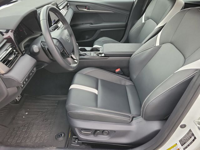 2025 Toyota Camry SE - 22961516 - 3