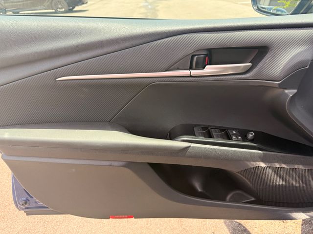 2025 Toyota Camry SE - 23040311 - 4