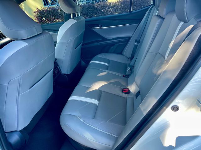 2025 Toyota Camry SE - 22922346 - 10