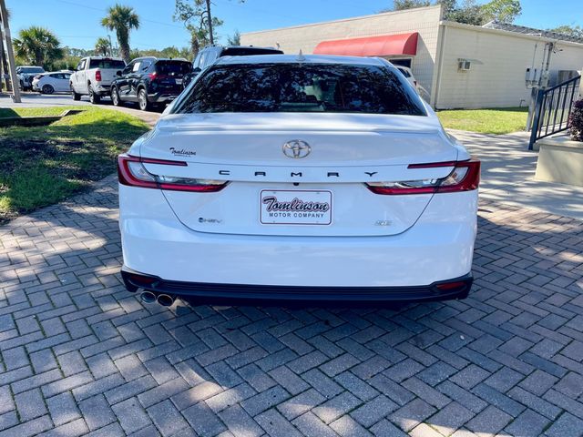 2025 Toyota Camry SE - 22922346 - 3