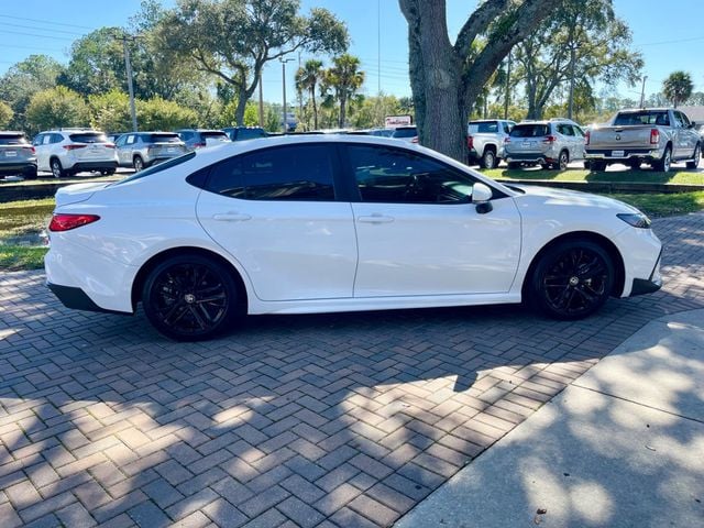 2025 Toyota Camry SE - 22922346 - 5