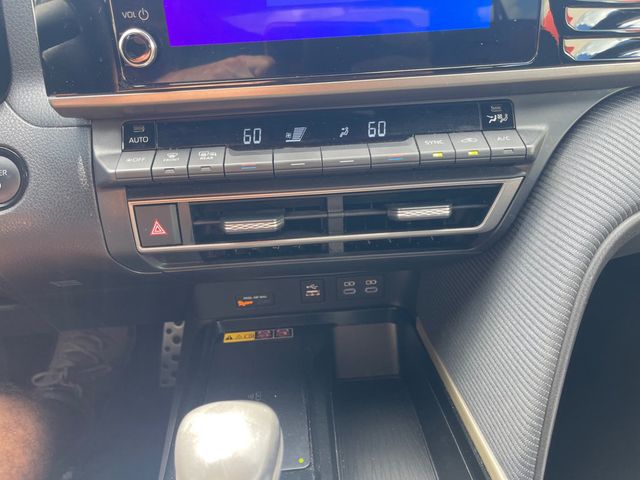 2025 TOYOTA CAMRY SE - 23085599 - 16