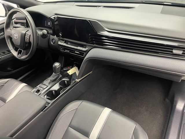 2025 Toyota Camry SE - 22931431 - 18