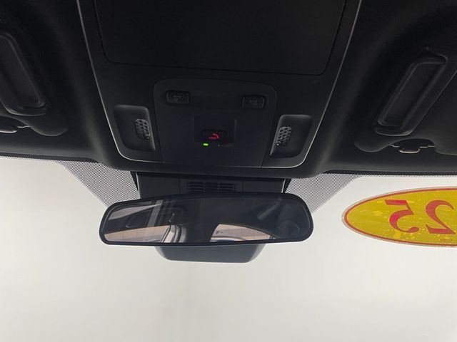 2025 Toyota Camry SE - 22931431 - 29