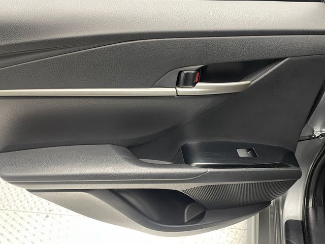 2025 Toyota Camry SE - 22931431 - 31