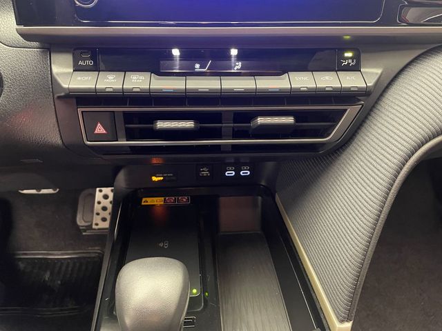 2025 Toyota Camry SE - 22932663 - 26