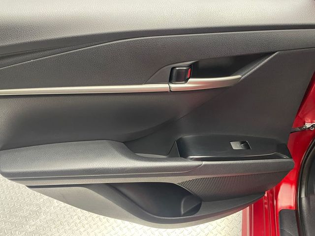 2025 Toyota Camry SE - 22932663 - 31