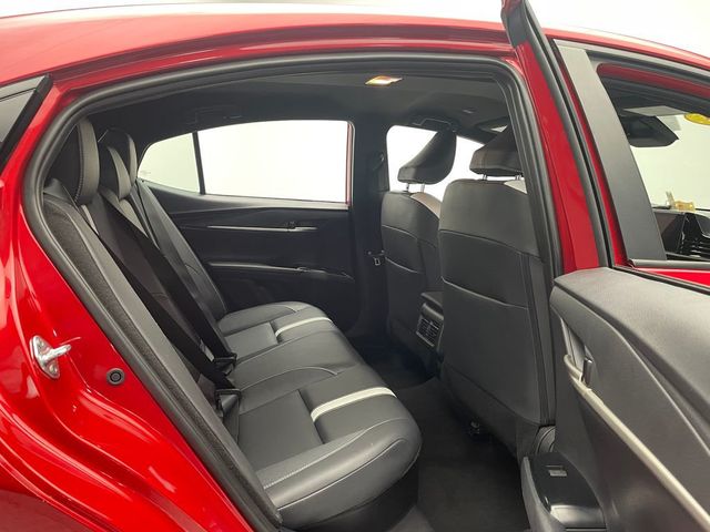 2025 Toyota Camry SE - 22932663 - 35