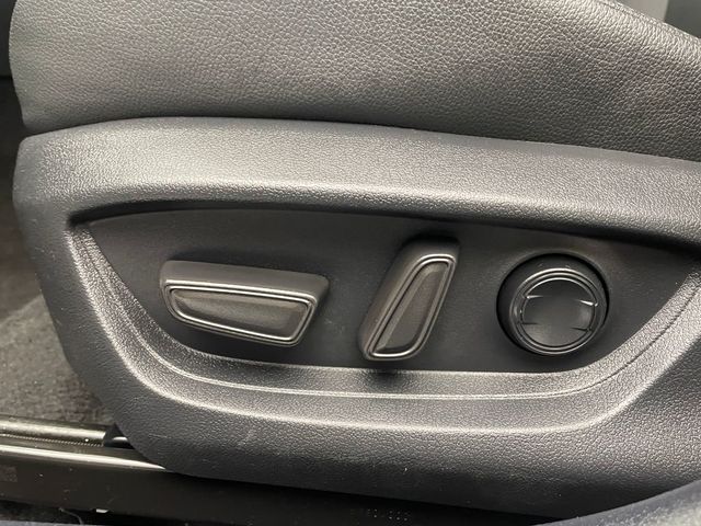 2025 Toyota Camry SE - 22932665 - 13