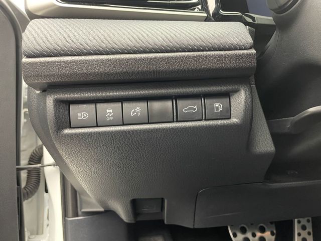2025 Toyota Camry SE - 22932665 - 19