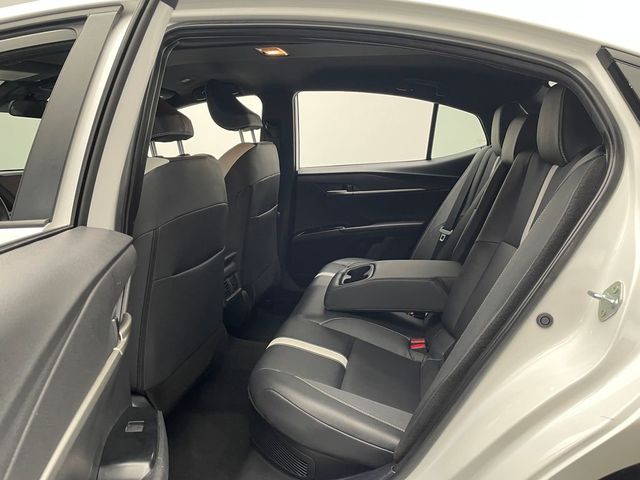 2025 Toyota Camry SE - 22932665 - 32