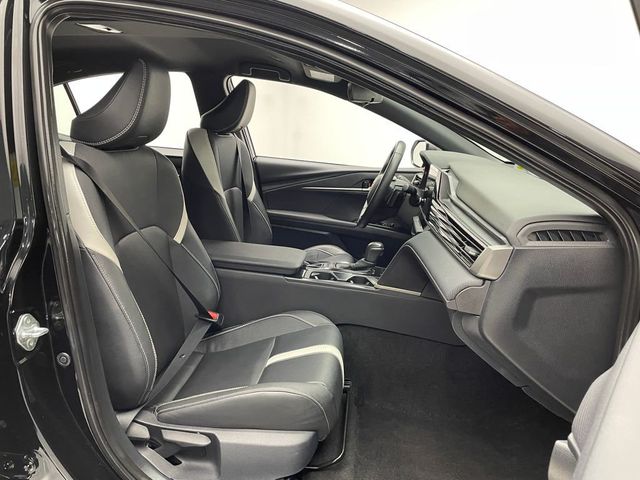 2025 Toyota Camry SE - 22932666 - 17