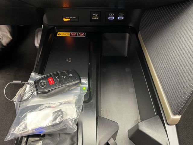 2025 Toyota Camry SE - 22932666 - 27