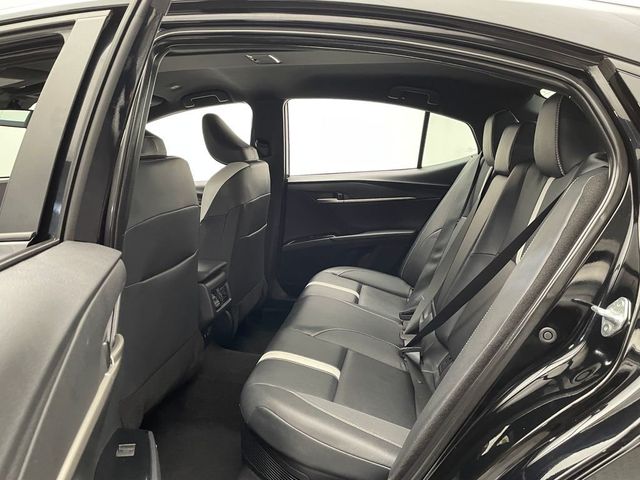 2025 Toyota Camry SE - 22932666 - 32