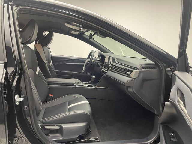 2025 Toyota Camry SE - 22986017 - 16