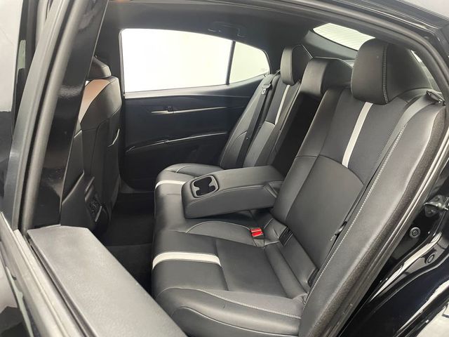 2025 Toyota Camry SE - 22986017 - 33