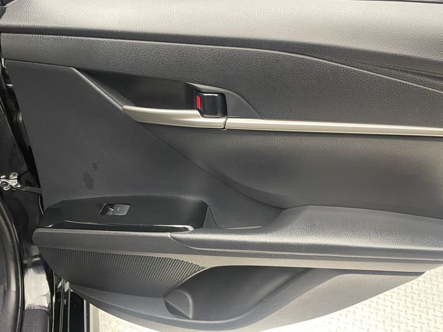 2025 Toyota Camry SE - 22986017 - 34