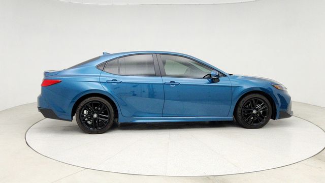 2025 Toyota Camry SE - 22945932 - 3