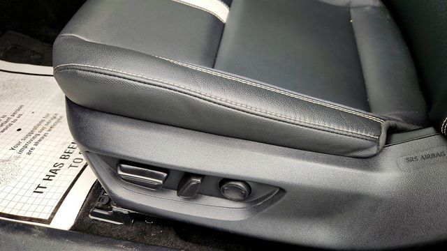 2025 Toyota Camry SE - 22960736 - 11