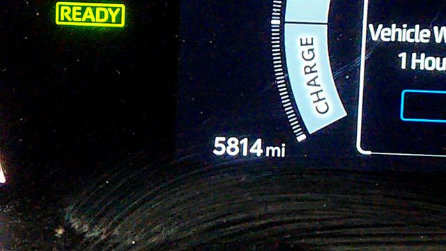 2025 Toyota Camry SE - 23024849 - 13