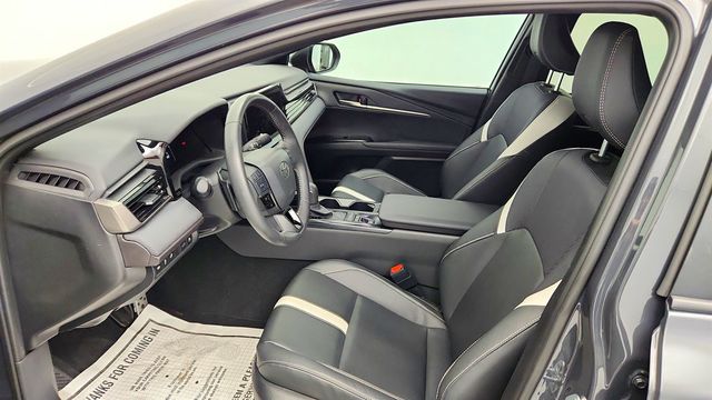 2025 Toyota Camry SE - 23024849 - 16
