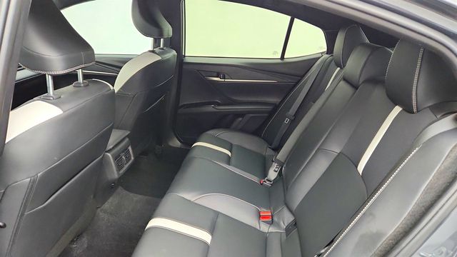 2025 Toyota Camry SE - 23024849 - 17