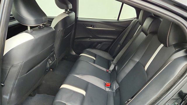 2025 Toyota Camry SE - 23028000 - 18
