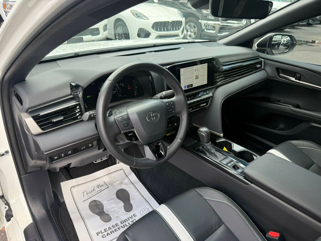 2025 Toyota Camry photo 3