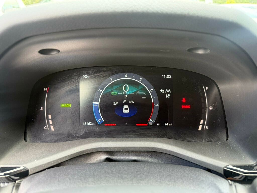2025 Toyota Camry photo 4