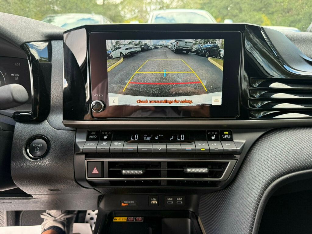 2025 Toyota Camry photo 6