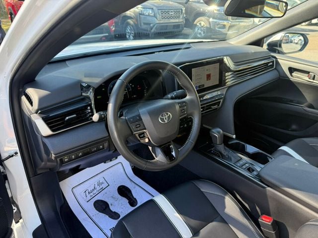 2025 Toyota Camry SE - 22975823 - 2