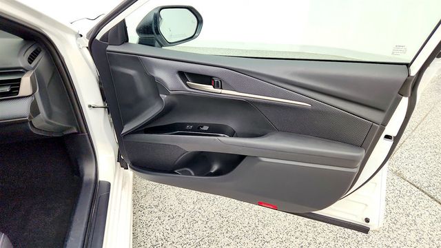 2025 Toyota Camry SE AWD - 23081781 - 22