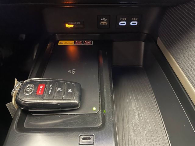 2025 Toyota Camry SE AWD - 22968033 - 25