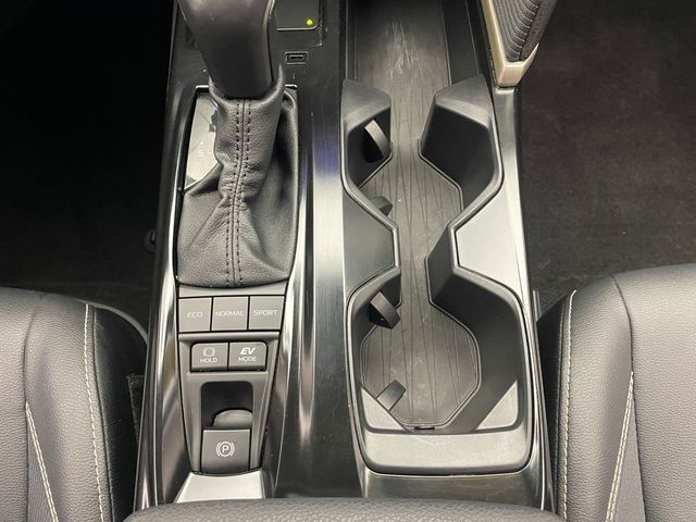 2025 Toyota Camry SE AWD - 22968033 - 26